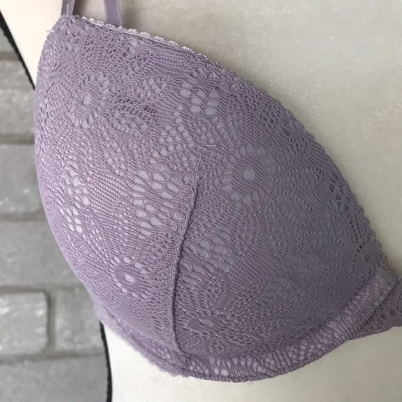 VICTORIAS SECRET very sexy lace push up bra sz 32C - Picture 2 of 8